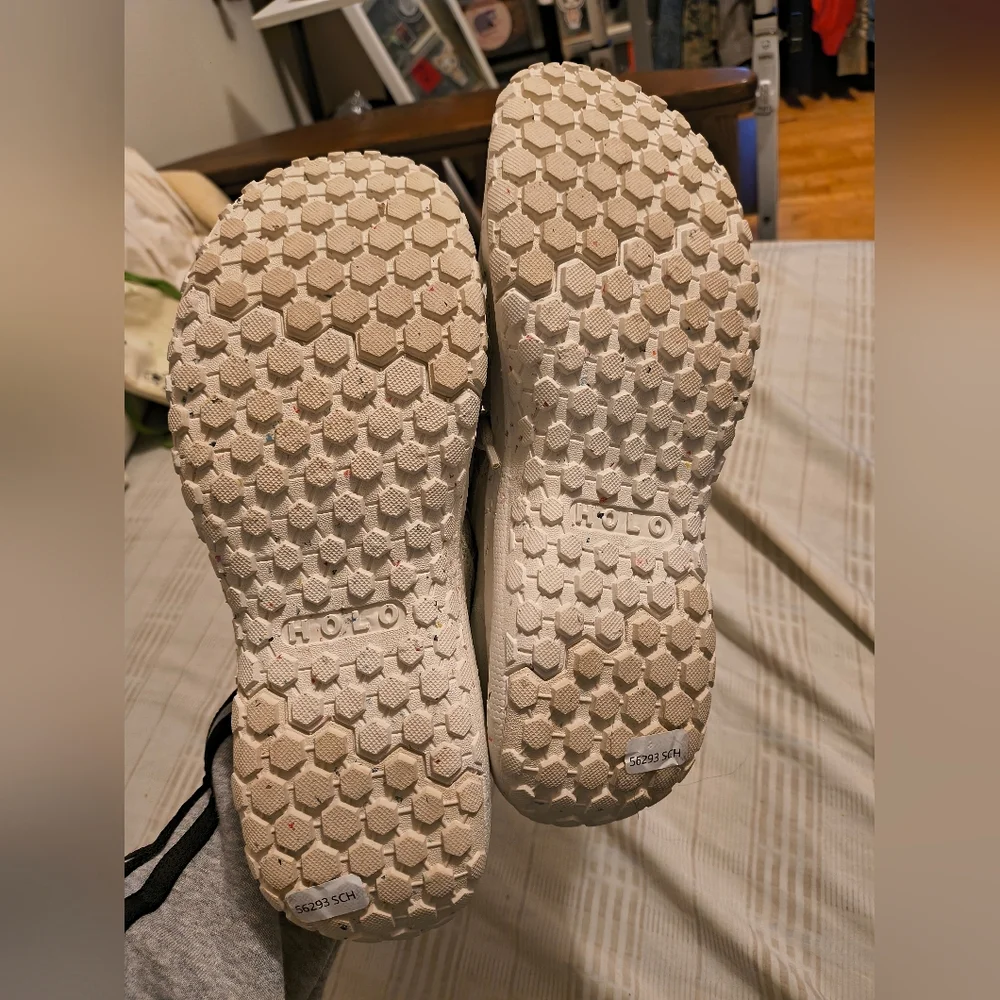 Holo Eco Cream Sneakers - Picture 6 of 8